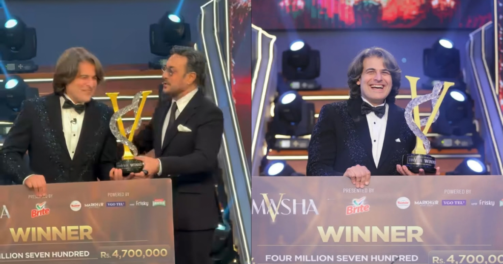 Badshah Adnan Siddiqui handing the Rs4.7 million Babrik Shah prize money to the Tamasha 5 winner