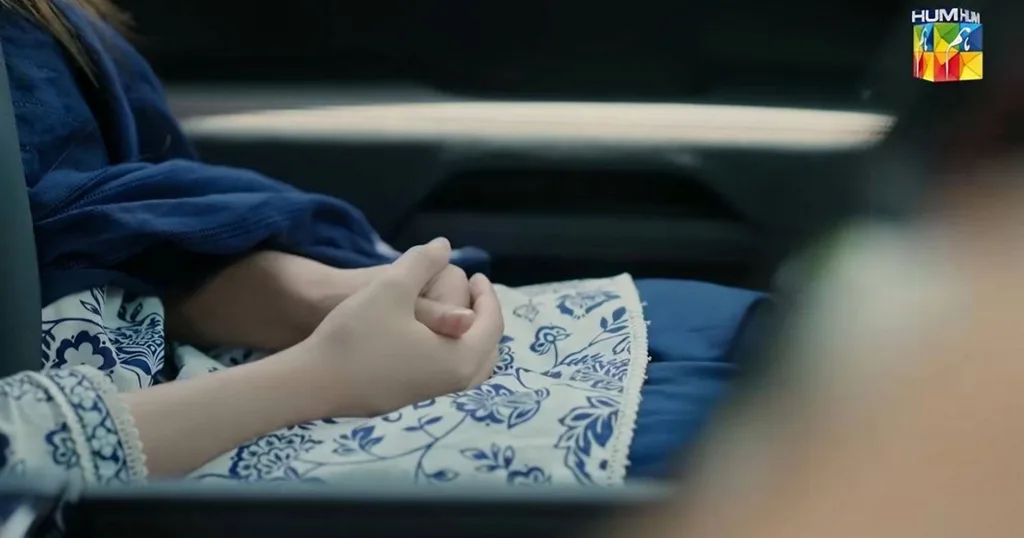 Hurmat sits with Tabish in a car without her engagement ring in Hurmat episode 7