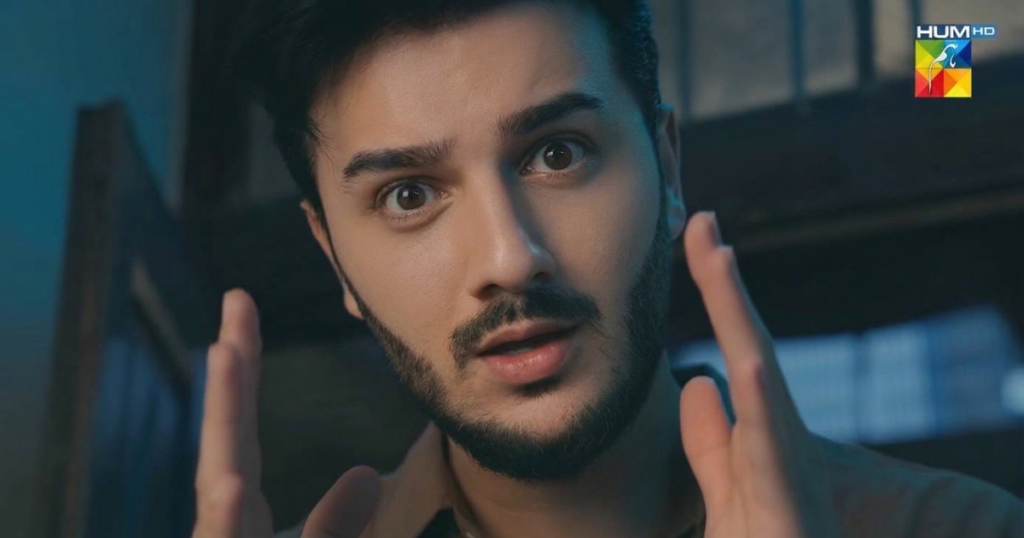 Tabish appears in Hurmat's dream in Hurmat episode 7