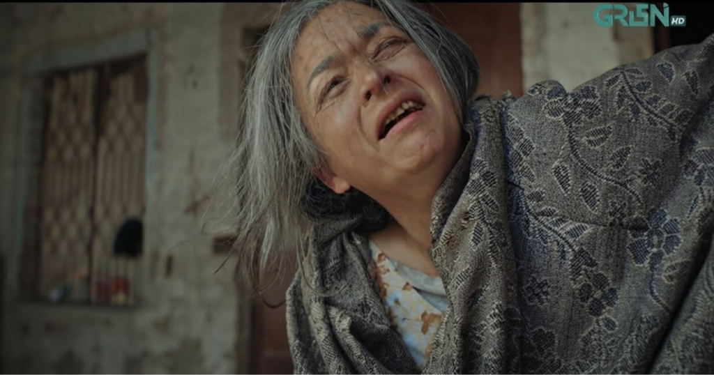 Samiya Mumtaz as Bhatan in Mitti De Baway latest episode