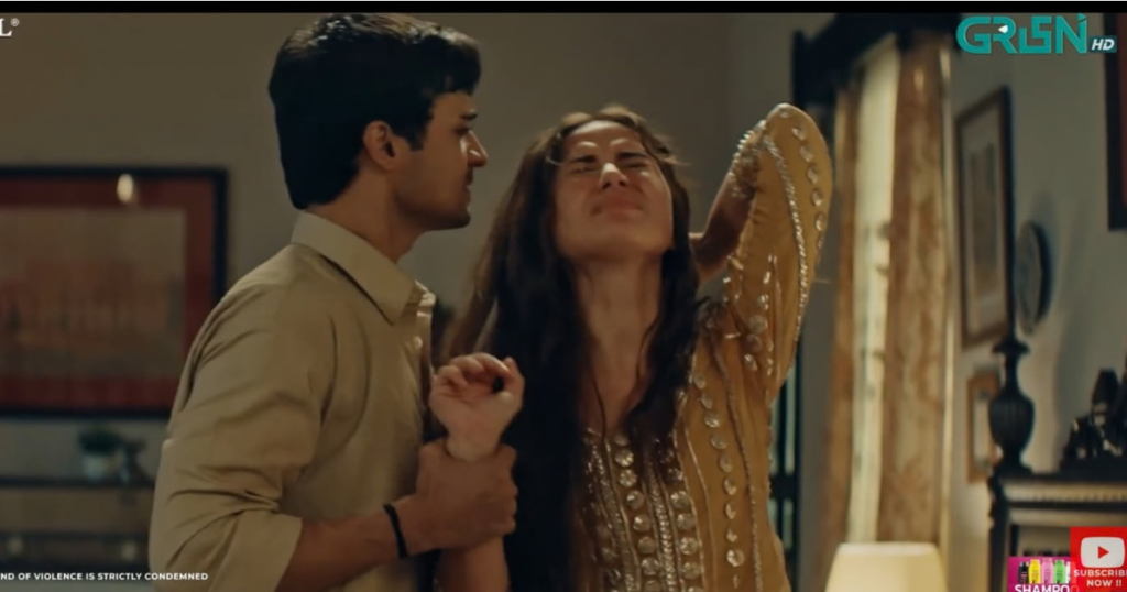 Fazal Hussain and Aena Khan in the Mitti De Baway latest episode flashback confrontation