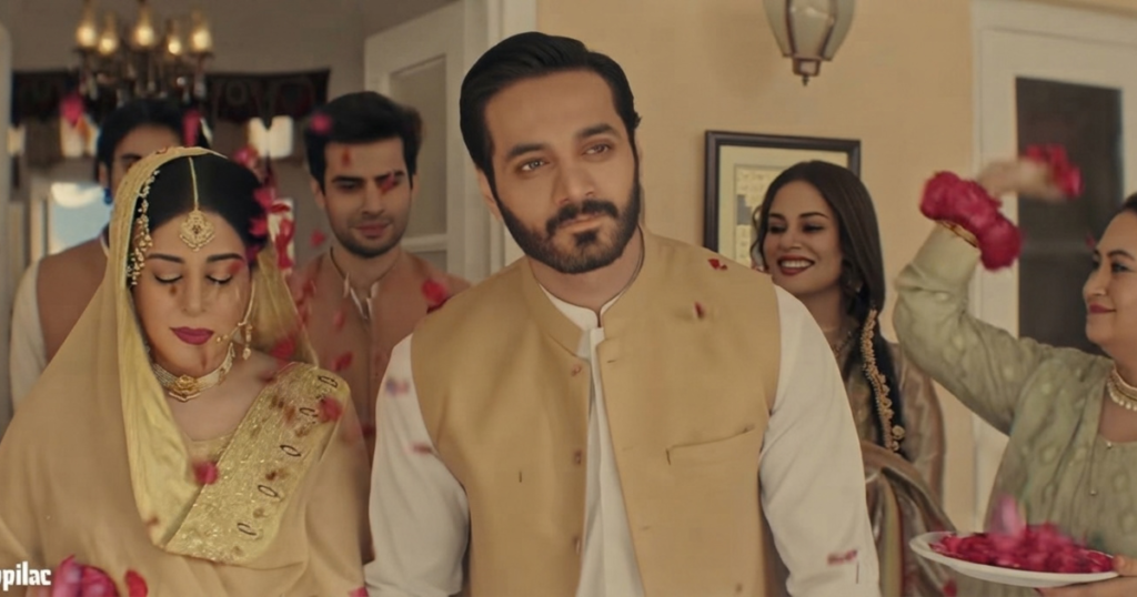 Baala and his family at the wedding in Mitti De Baway episode 5