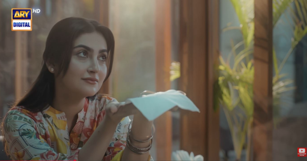 Hadi and Mahnoor in the romantic napkin scene from the Rutba review of episode 1